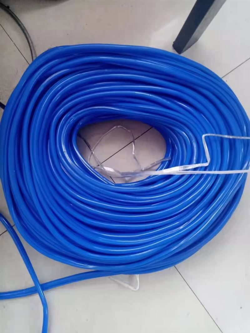 維修門窗，換玻璃，專業(yè)打膠，換硅膠密封條，換合頁把手密封條，定做紗窗，軟包防盜門。