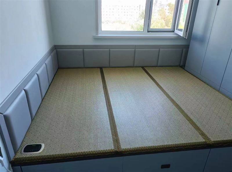 銷售各種門窗，維修門窗，定做紗窗，軟包防盜門。