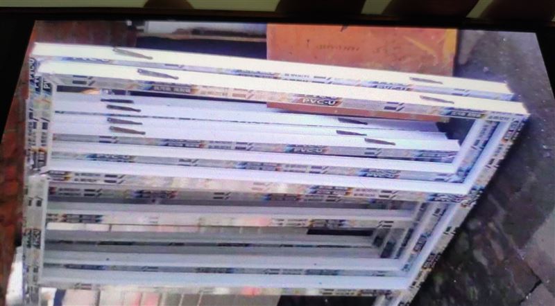 定做紗窗軟包防盜門(mén)，維修門(mén)窗，換合葉把手密封條玻璃，定做門(mén)窗