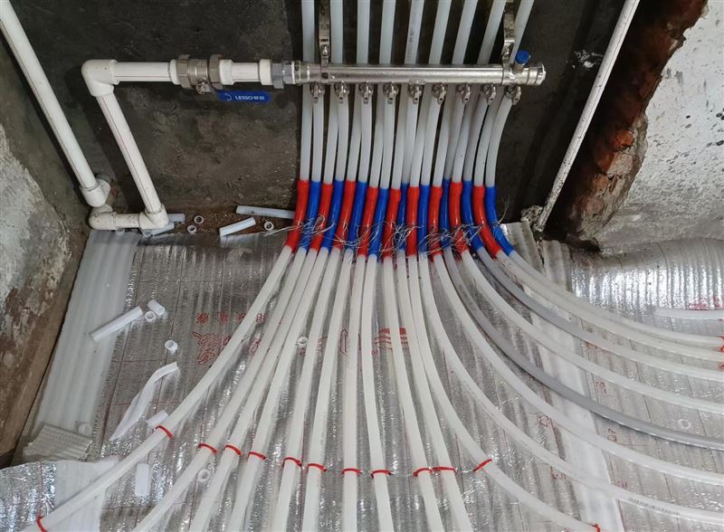 水暖工，電工，木工，瓦工，刮大白，刷乳膠漆透下水砸墻鉆眼